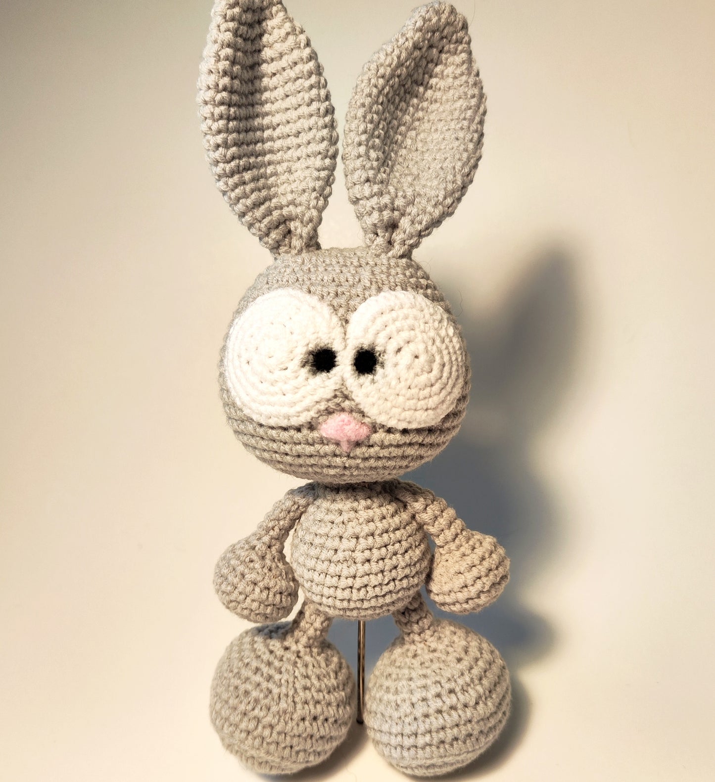 Kaninchenhase Flauschiges handgefertigtes Amigurumi Gehäkeltes Spielzeug für Spiele