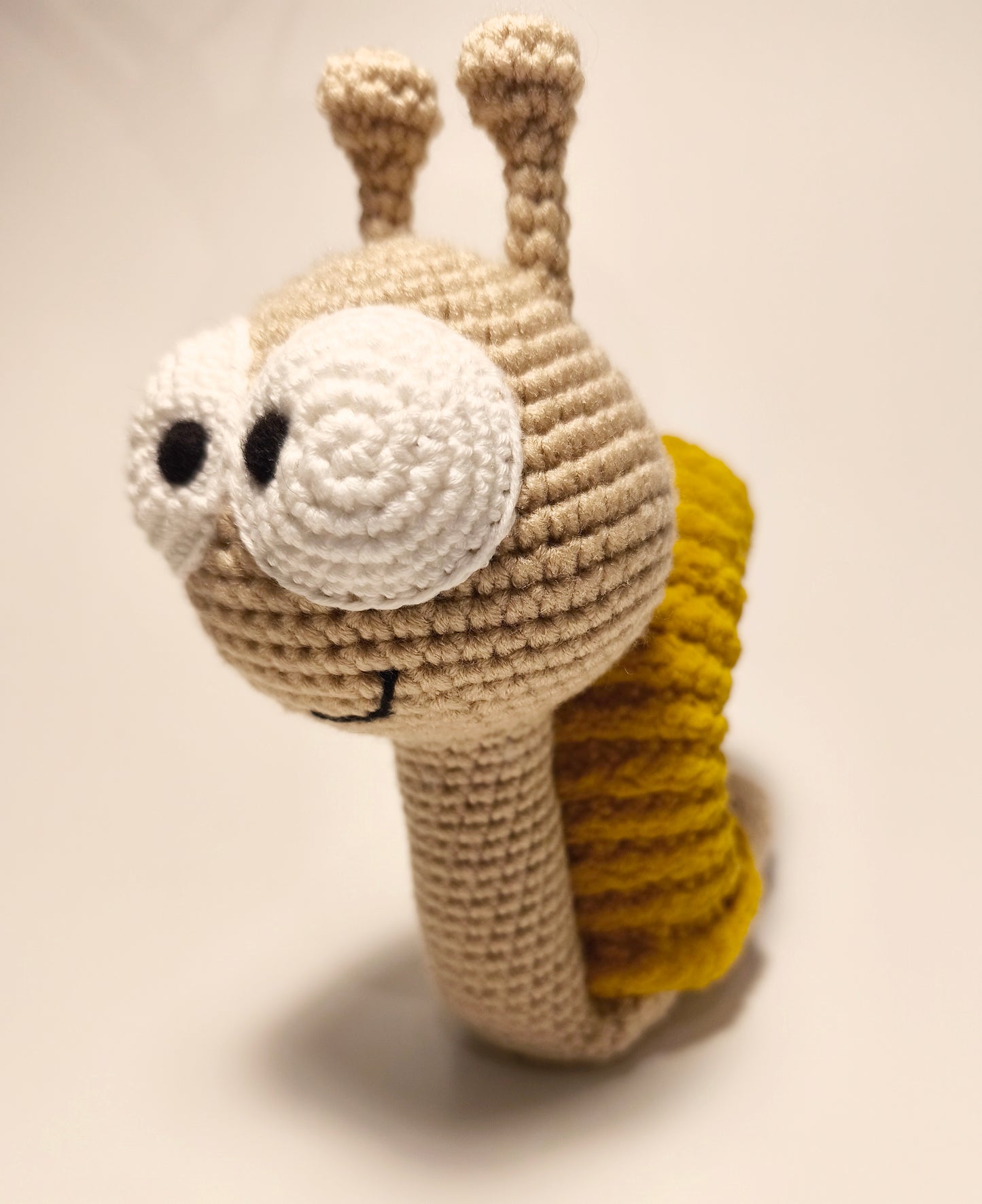 Jouet en crochet Amigurumi fait main en forme d'escargot pour les jeux