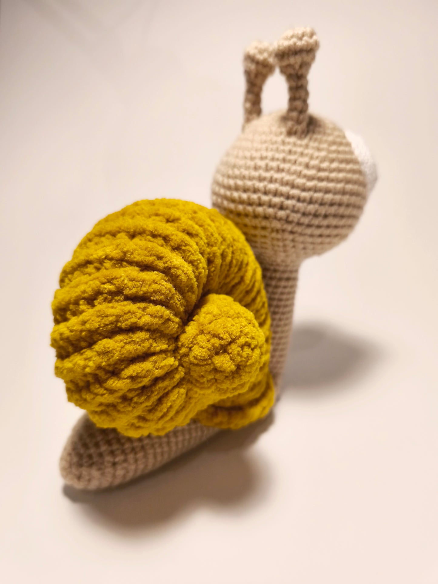 Jouet en crochet Amigurumi fait main en forme d'escargot pour les jeux